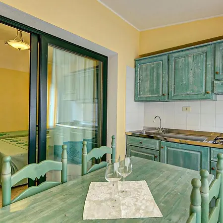 Bilo 4 * Орозеи